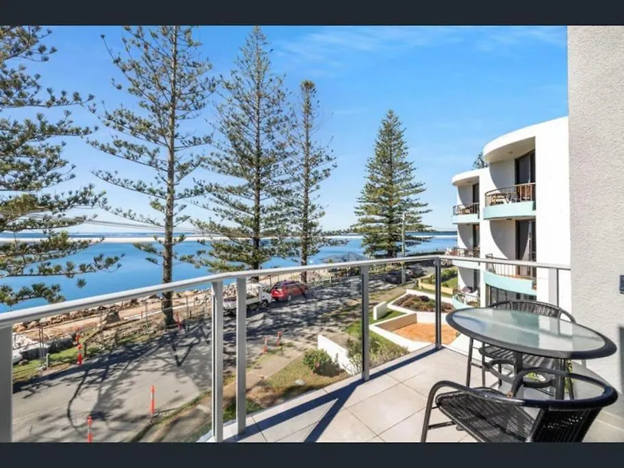 Apartment The Golden Beach House Absolute Water Front Australia