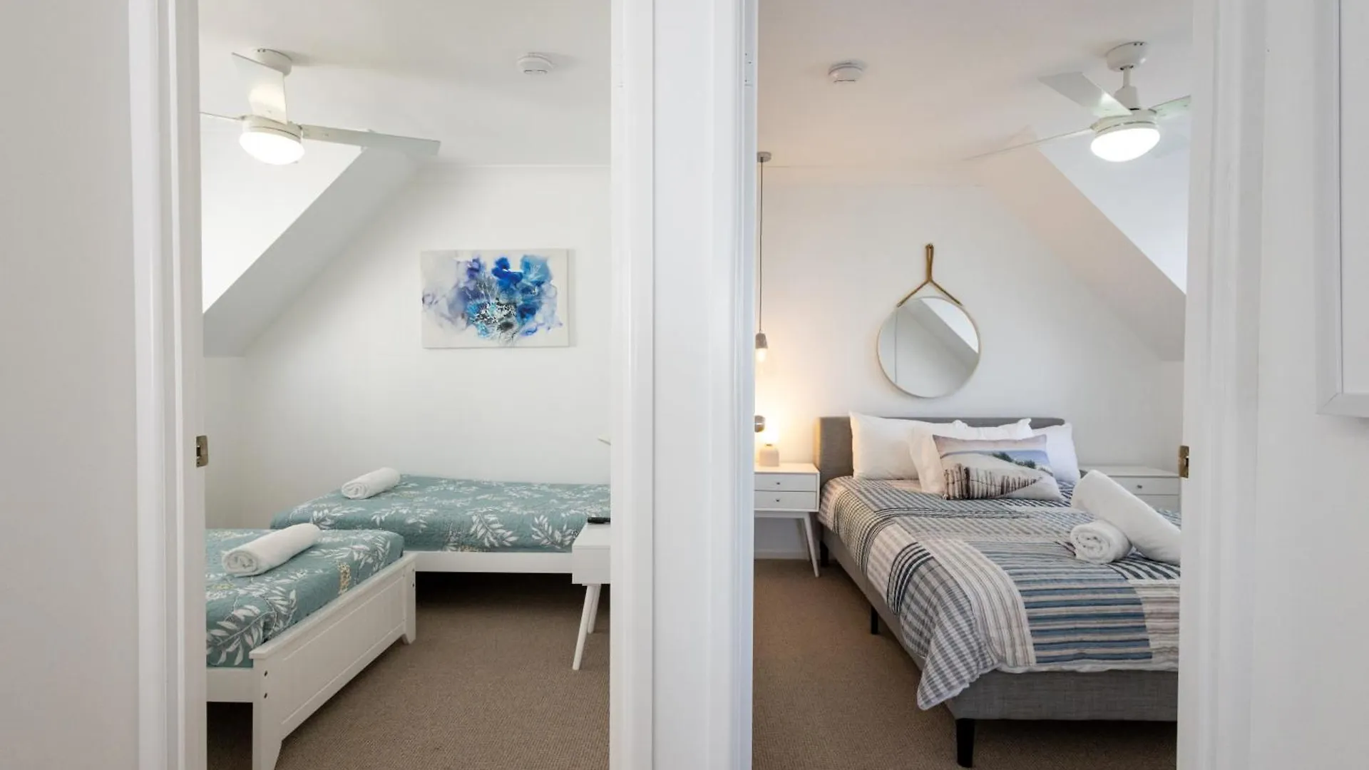 Apartment The Golden Beach House Absolute Water Front Australia