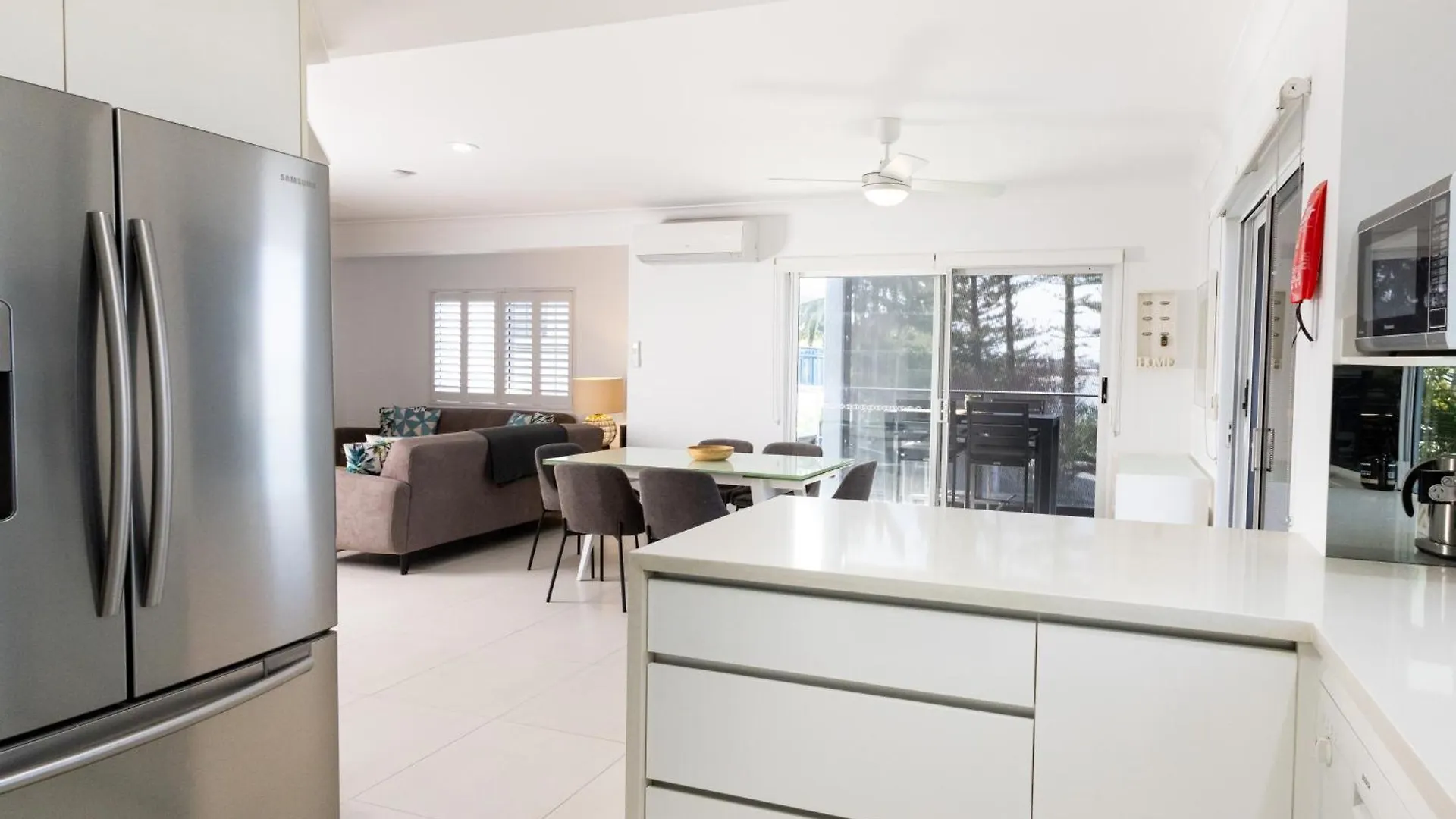 Apartment The Golden Beach House Absolute Water Front